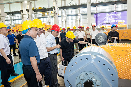 Twin Stars Shine Over the Coal Sea! Chuangli Group Launches Groundbreaking Steep-Gradient Roadheader and High-Speed Shearer --- EBZ280M-2D Roadheader & MG1100/2950-WD Shearer New Product Launch Event (圖9) Twin Stars Shine Over the Coal Sea! Chuangli Group Launches Groundbreaking Steep-Gradient Roadheader and High-Speed Shearer --- EBZ280M-2D Roadheader & MG1100/2950-WD Shearer New Product Launch Event (圖9)