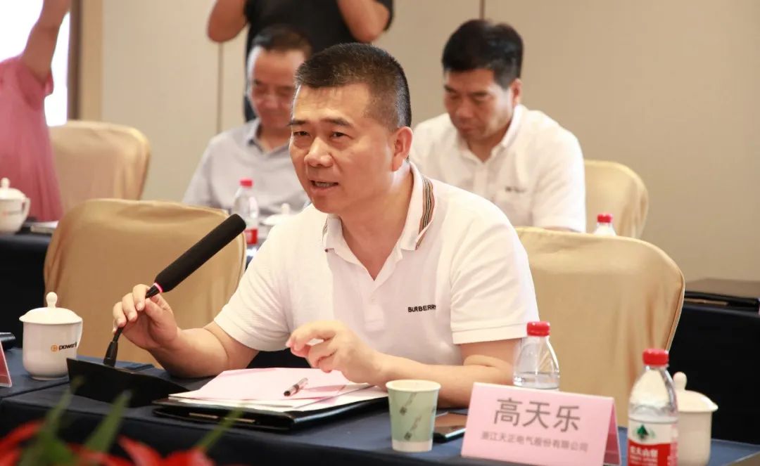 慶祝建黨百年華誕 商會(huì)組織企業(yè)家走進(jìn)創(chuàng)力開展參觀座談等活動(dòng)(圖2) 慶祝建黨百年華誕 商會(huì)組織企業(yè)家走進(jìn)創(chuàng)力開展參觀座談等活動(dòng)(圖2)