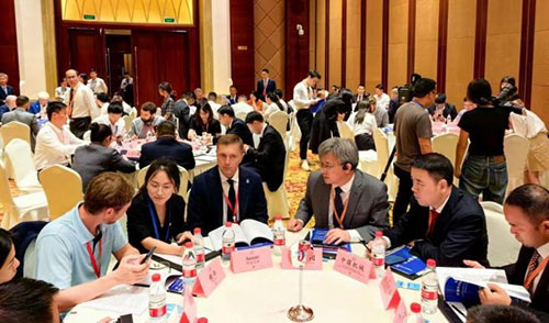 圖片2.jpg 上海創(chuàng)力集團(tuán)總經(jīng)理張世洪應(yīng)邀參加第十屆中俄中小企業(yè)合作圓桌會(huì)議(圖2)