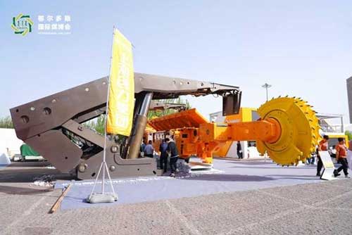 上海創(chuàng)力集團(tuán)參展第十八屆鄂爾多斯國際煤博會取得圓滿成功(圖9)