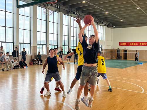 籃球.jpg 秋韻飛揚(yáng) 活力綻放 | 上海創(chuàng)力集團(tuán)秋季運(yùn)動(dòng)會(huì)取得圓滿(mǎn)成功(圖3)