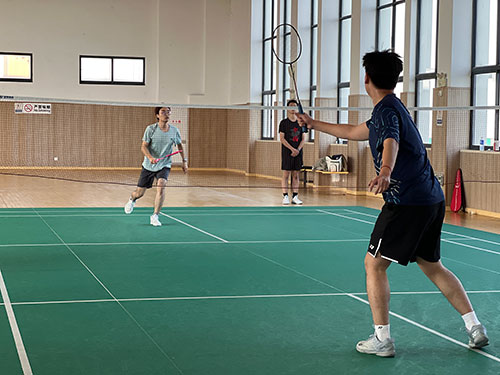 羽毛球2.jpg 躍動創(chuàng)力 智勝未來 | 創(chuàng)力集團2025年主題運動會圓滿落幕(圖5)